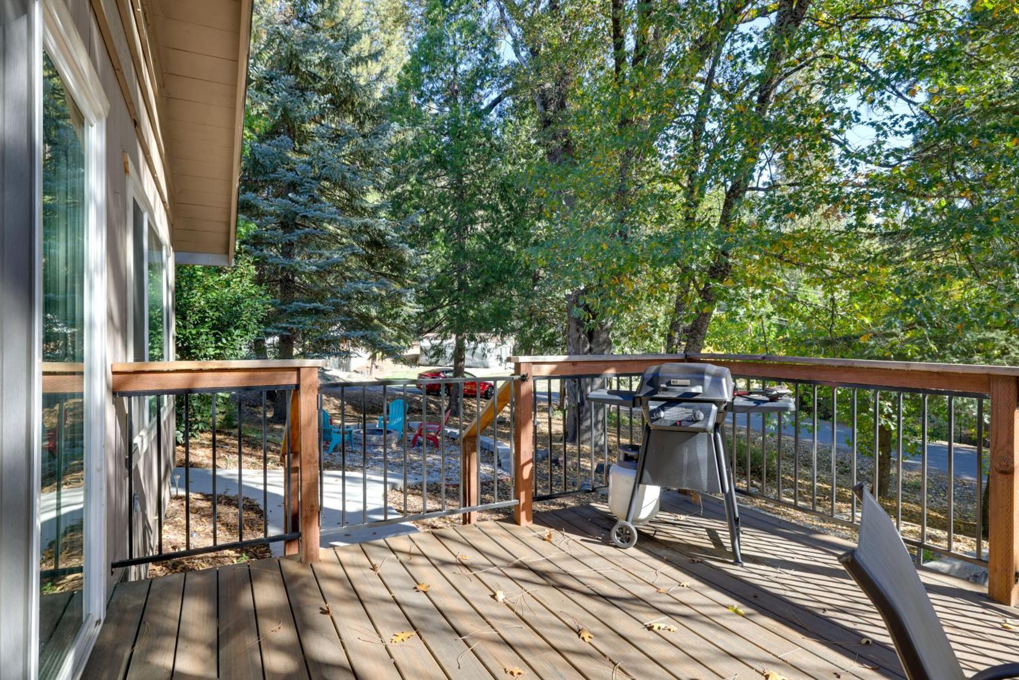 Sherwood Forest Cabin With Deck And Fire Pit! Twain Harte المظهر الخارجي الصورة