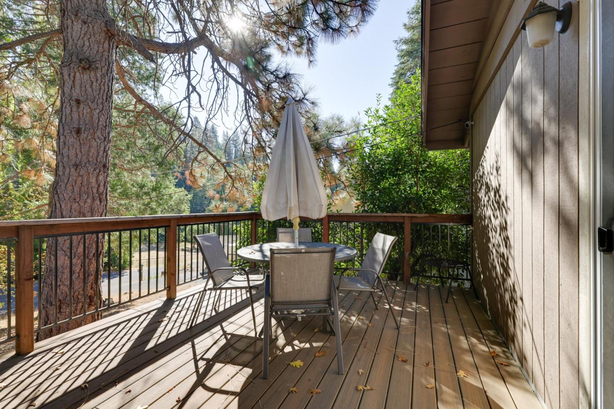 Sherwood Forest Cabin With Deck And Fire Pit! Twain Harte المظهر الخارجي الصورة